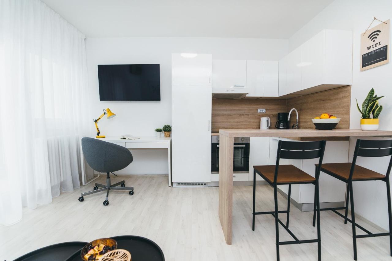 Aurelia'S Comfy Place With Free Parking Загреб Екстериор снимка